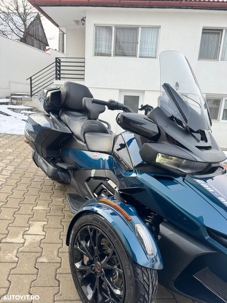 Can-Am Spyder - 7