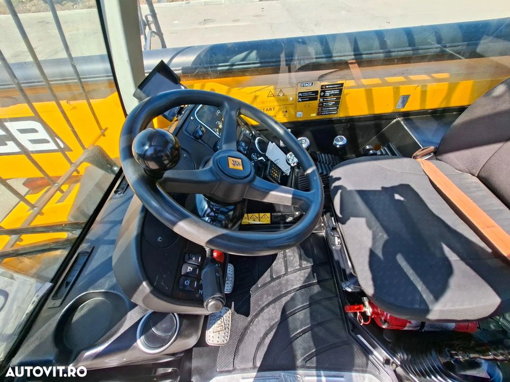 JCB 540-140 Hi-Viz INCARCATOR TELESCOPIC 4x4 - 13