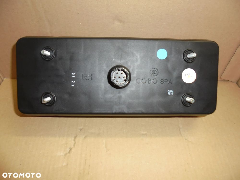 LAMPA TYLNA TYŁ KONTENER IVECO DAILY 2006-2022 PRAWA OE 5801631433 - 2