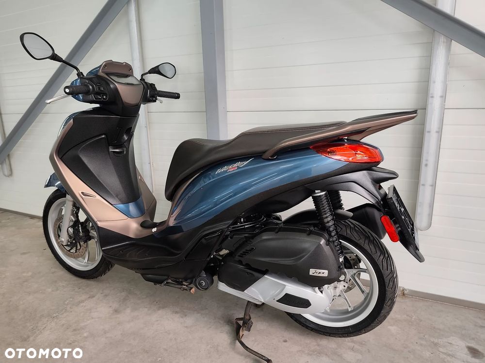 Piaggio Medley - 1