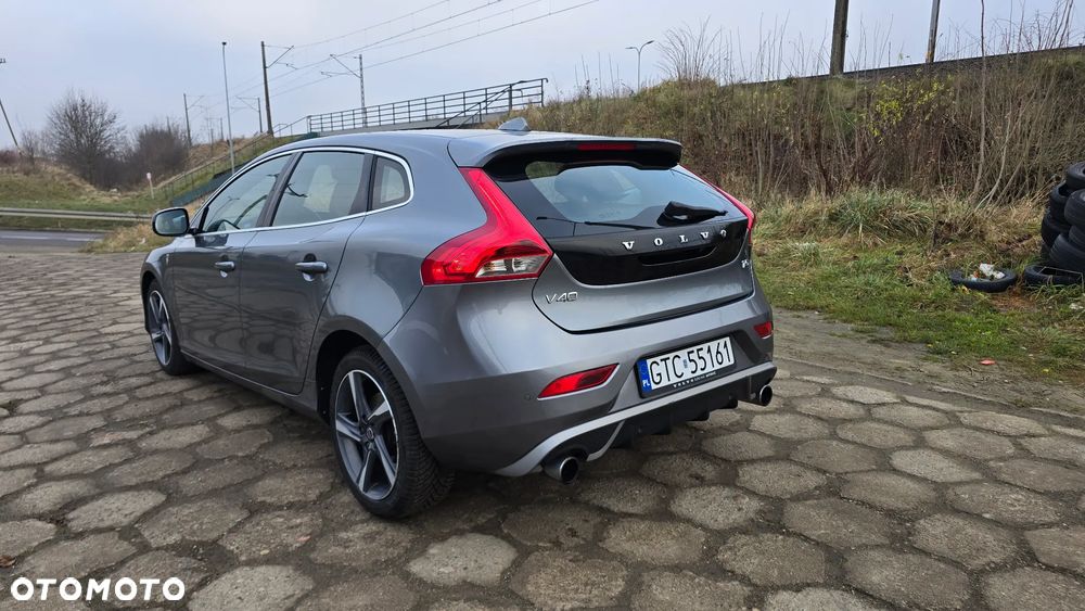 Volvo V40 T5 Drive-E R-Design Momentum - 4