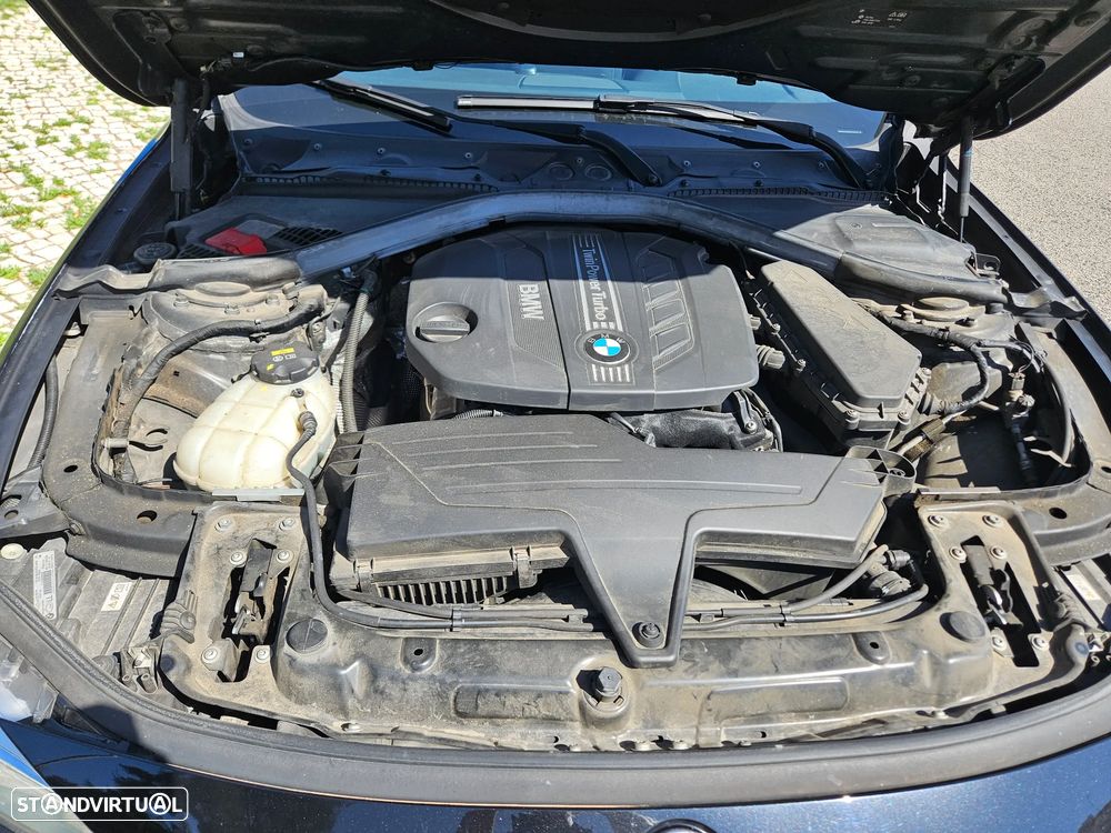 BMW 320 d Touring Auto Pack M - 32