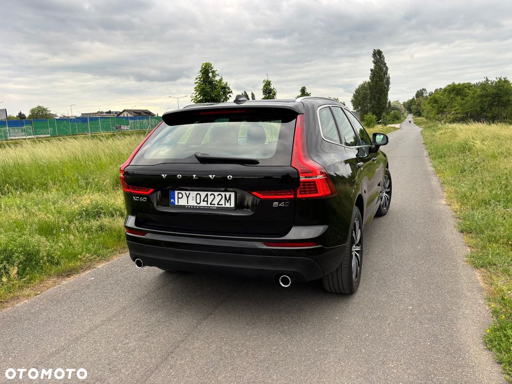 Volvo XC 60 B4 D AWD Momentum Pro - 34