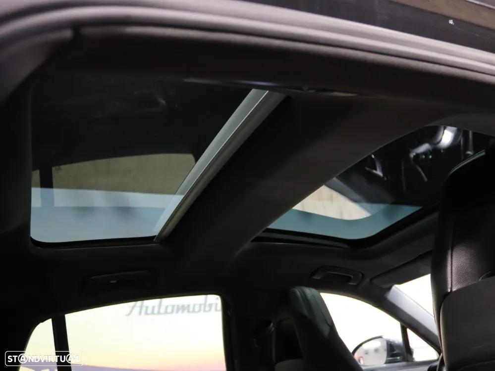 Porsche Panamera 4 E-Hybrid - 38