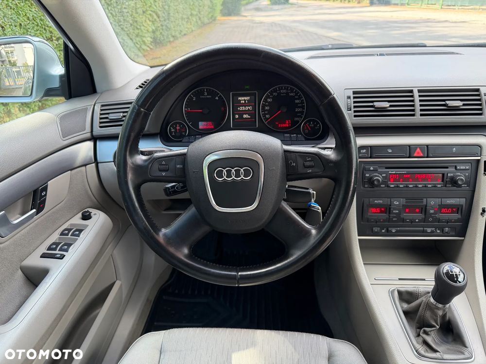 Audi A4 Avant 2.0 TDI - 27