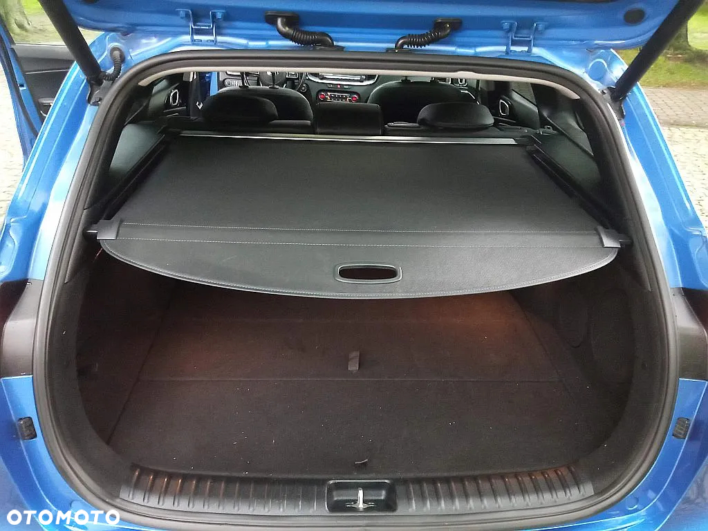Kia Ceed SW 1.4 T-GDI DCT OPF Platinum Edition - 25