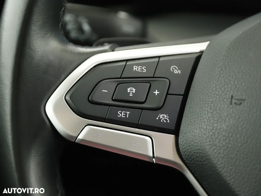 Volkswagen Golf 1.5 eTSI ACT DSG MHEV Style - 21