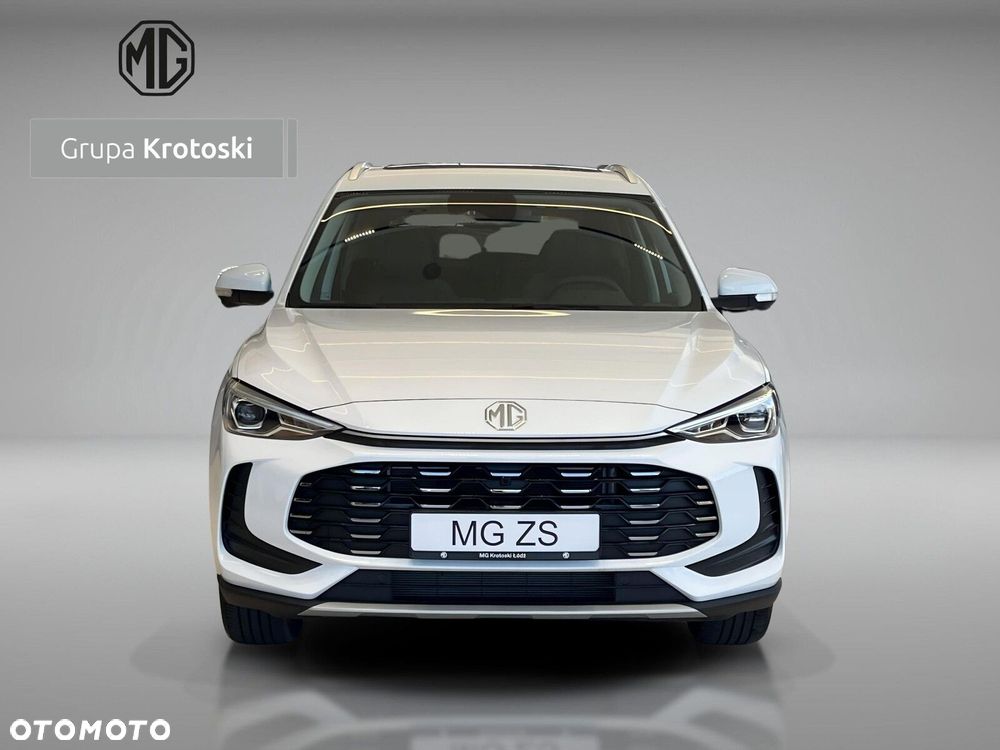 MG ZS Hybrid+ - 10