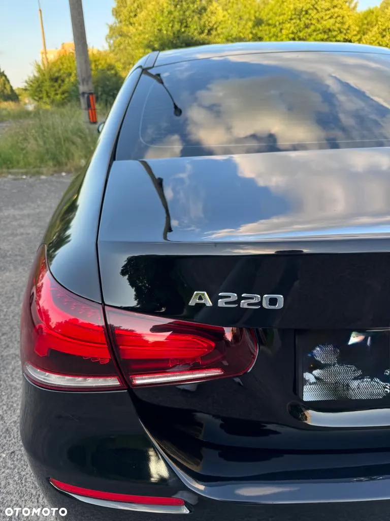 Mercedes-Benz Klasa A 220 AMG Line 7G-DCT - 3