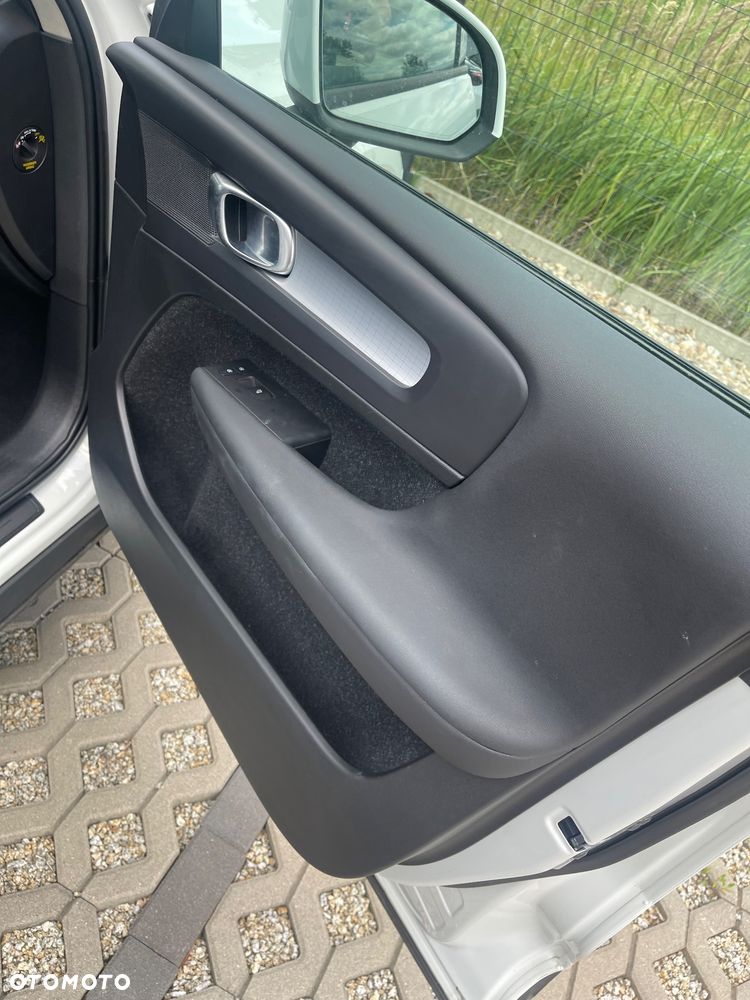 Volvo XC 40 T3 Inscription - 16