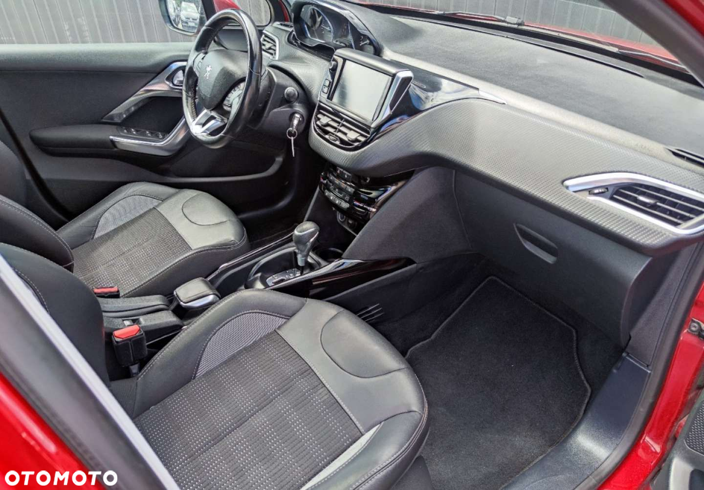 Peugeot 2008 PureTech 110 Stop&Start EAT6 Allure - 18