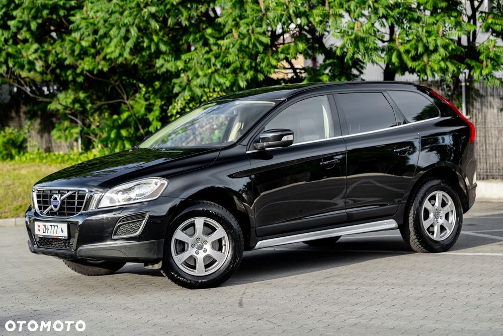 Volvo XC 60 D5 AWD Momentum - 6