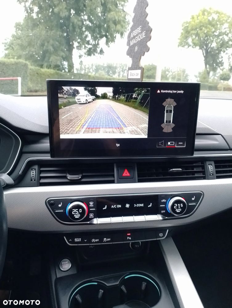 Audi A4 Limousine - 8