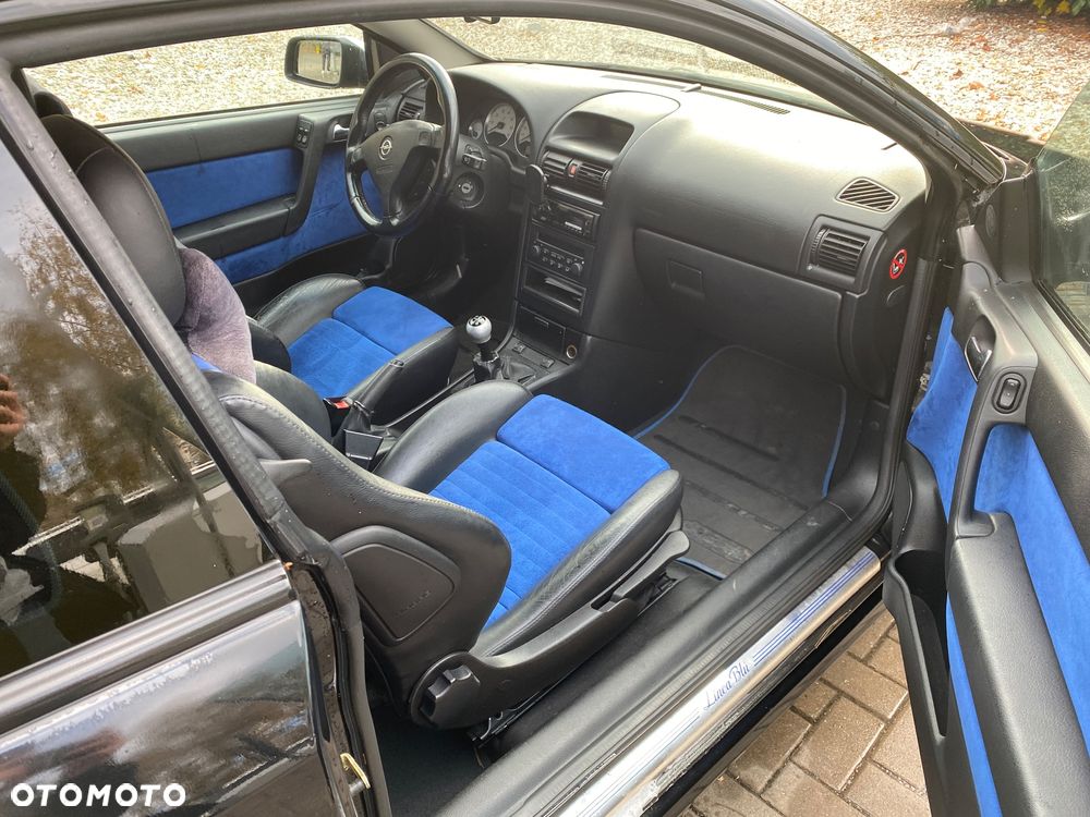 Opel Astra II 2.2 Sport - 10