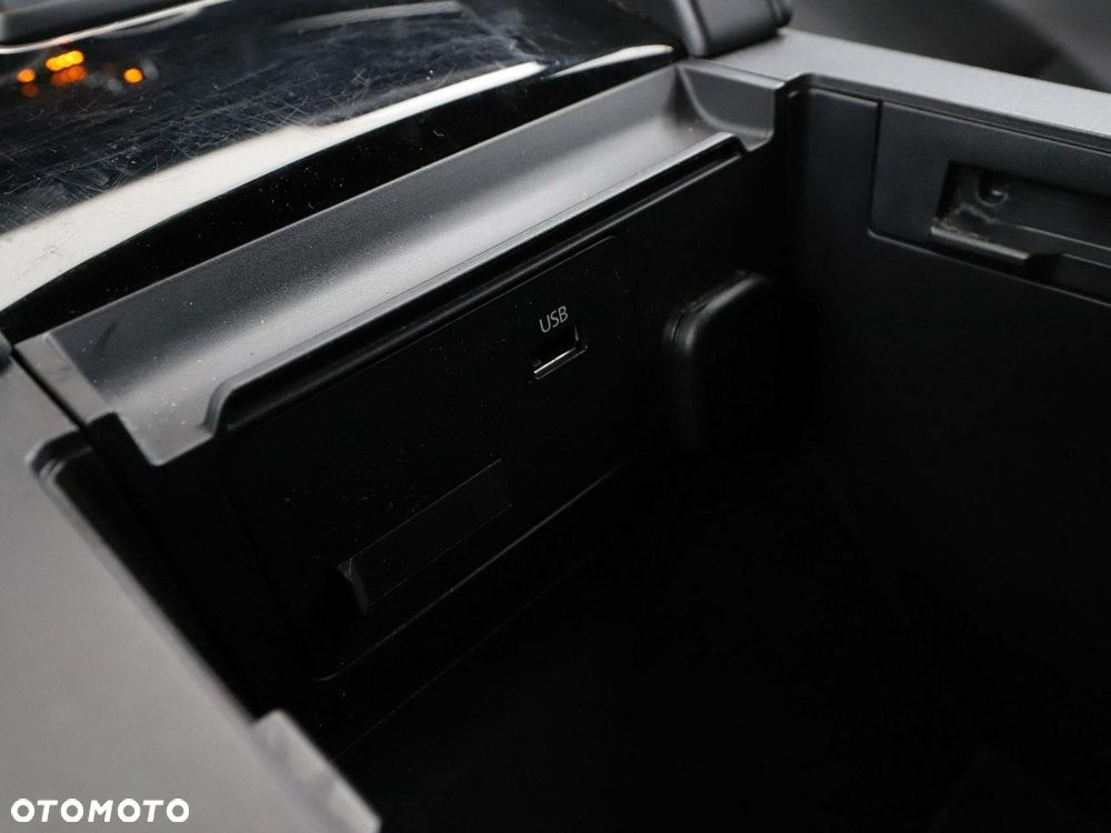 Mazda 3 SKYACTIV-X 2.0 M-Hybrid DRIVE - 31