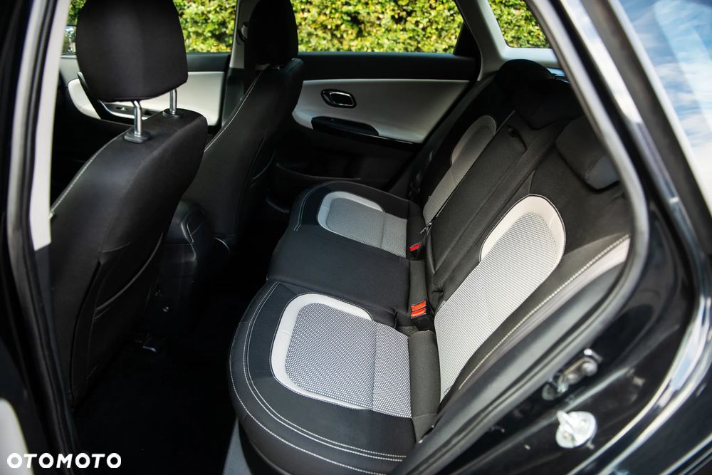 Kia Ceed 1.6 GDI Platinum Edition - 22
