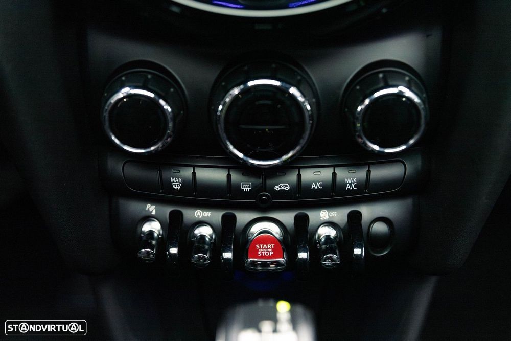 MINI 5 Portas Cooper D Auto - 40