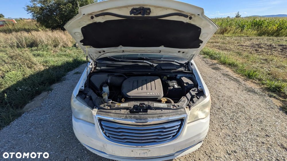 Chrysler Town & Country 3.6 Touring - 2