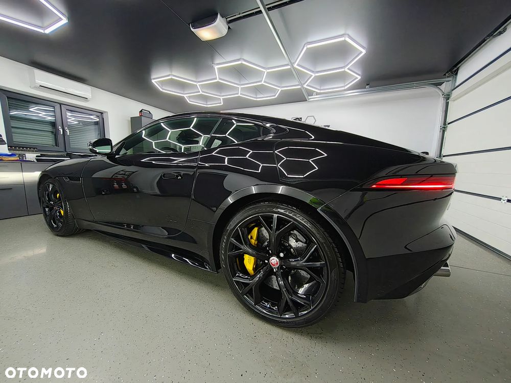 Jaguar F-Type R AWD - 12