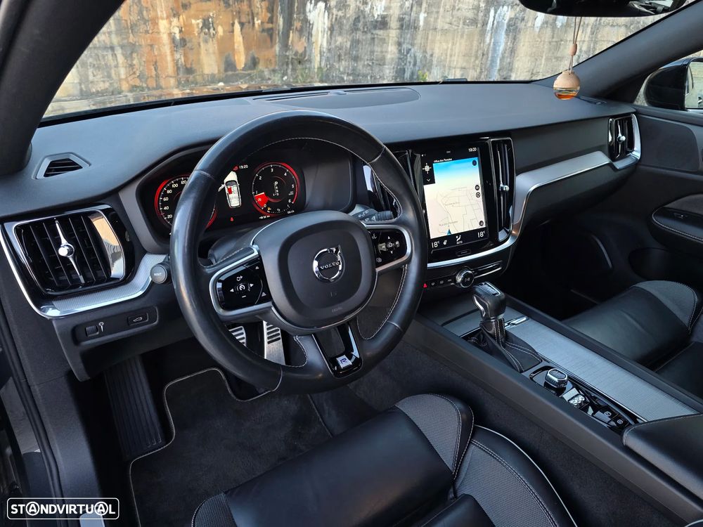 Volvo V60 2.0 D4 R-Design Geartronic - 15