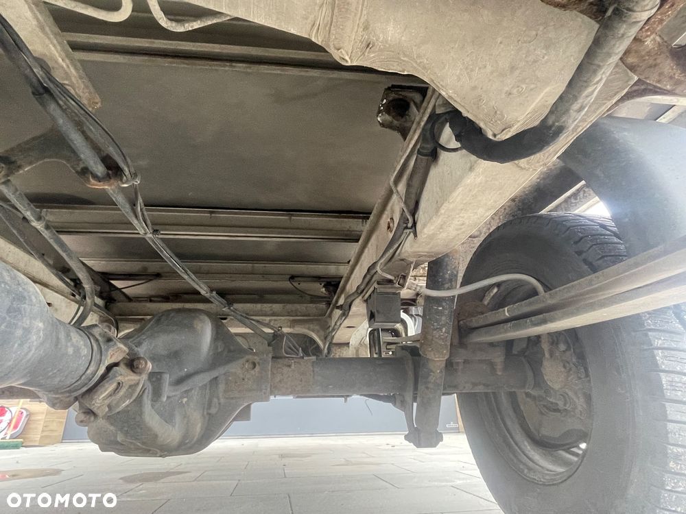 Mercedes-Benz 906 lift - 25