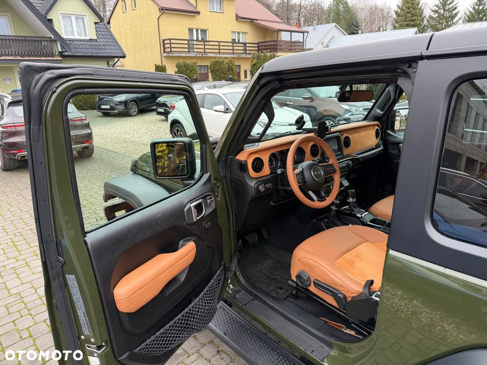Jeep Wrangler - 8