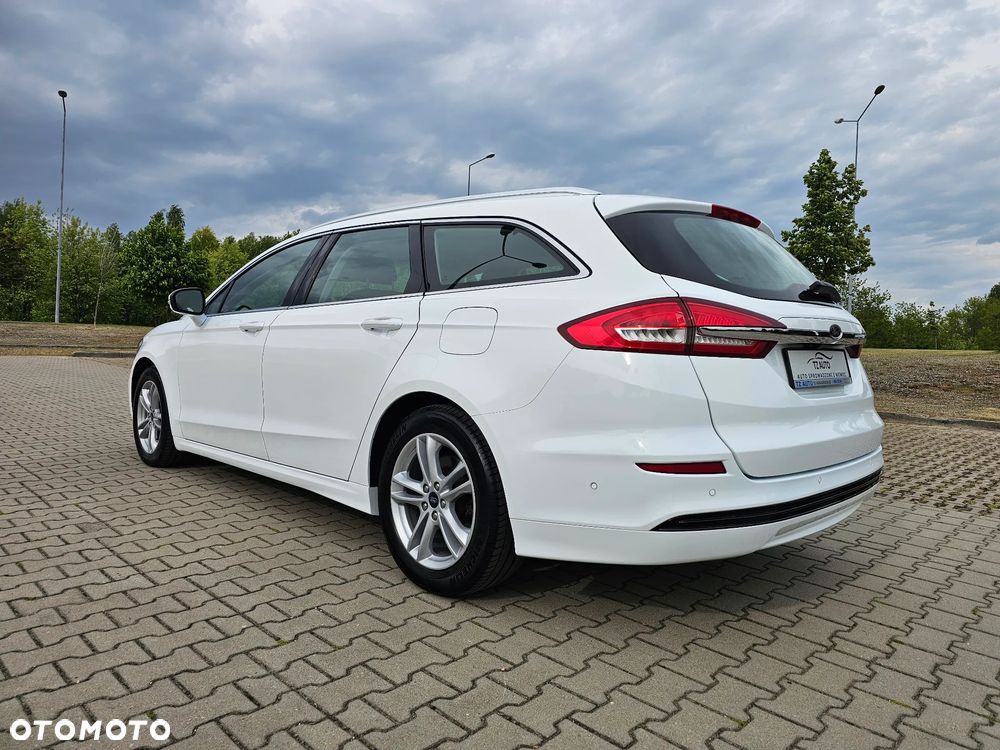 Ford Mondeo 2.0 EcoBlue Titanium - 24