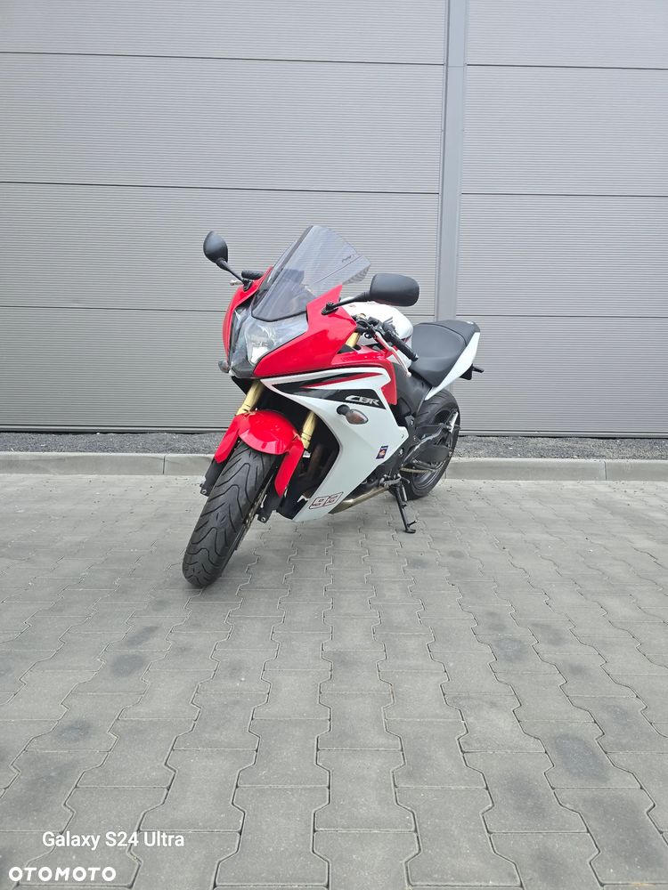 Honda CBR - 13