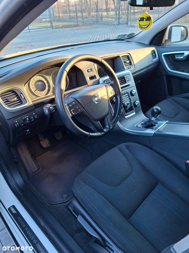 Volvo V60 DRIVe - 10