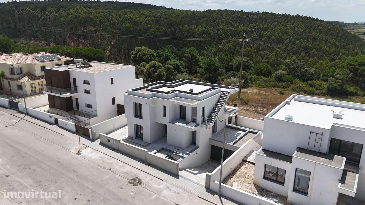 Moradia T4  de luxo com piscina aquecida e Rooftop na Urbanização Para - Grande imagem: 3/24