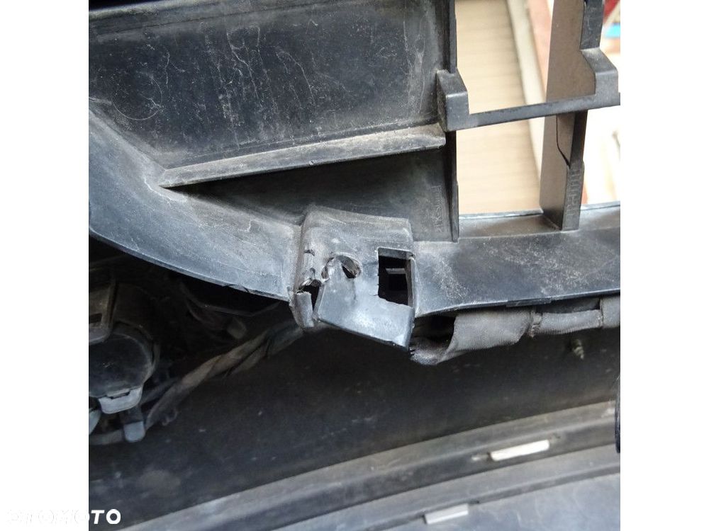 BMW 7 F01 F02 ZDERZAK PRZÓD  475/9 - 12