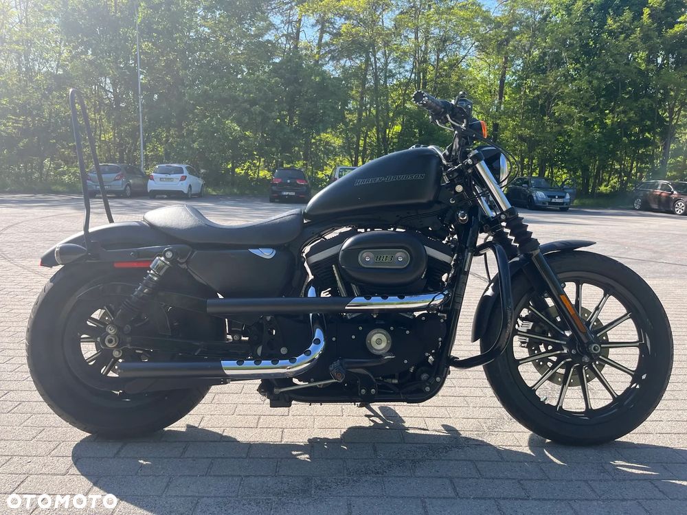 Harley-Davidson Sportster Iron 883 - 3