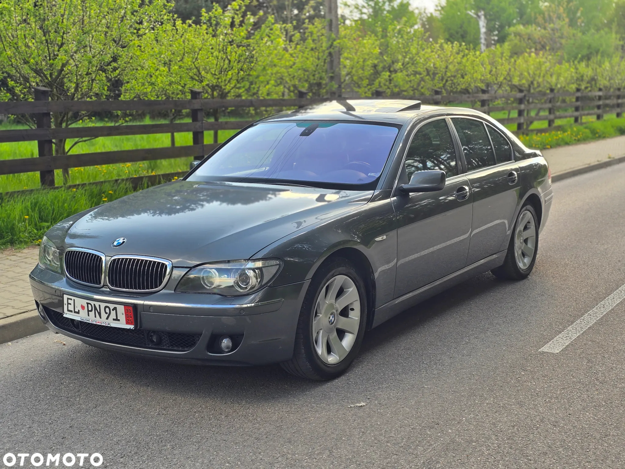 BMW Seria 7 750i - 9