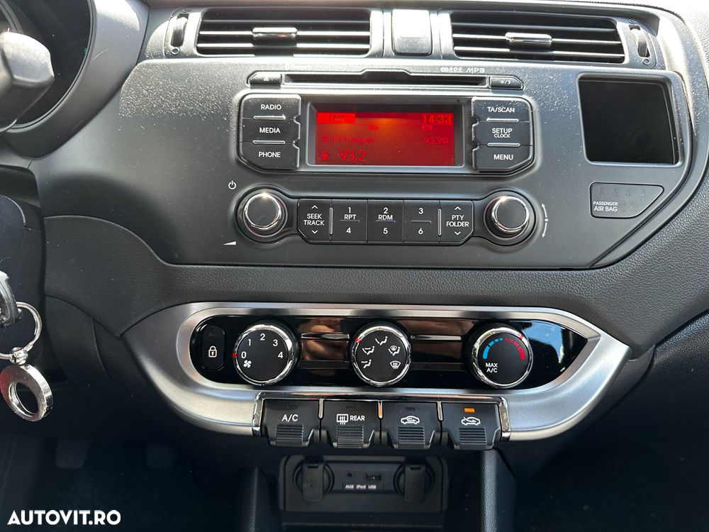 Kia Rio 1.2 GSL BASE - 12