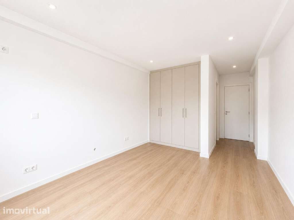 Apartamento T3 em zona do Vale das Flores, Coimbra - Grande imagem: 4/6