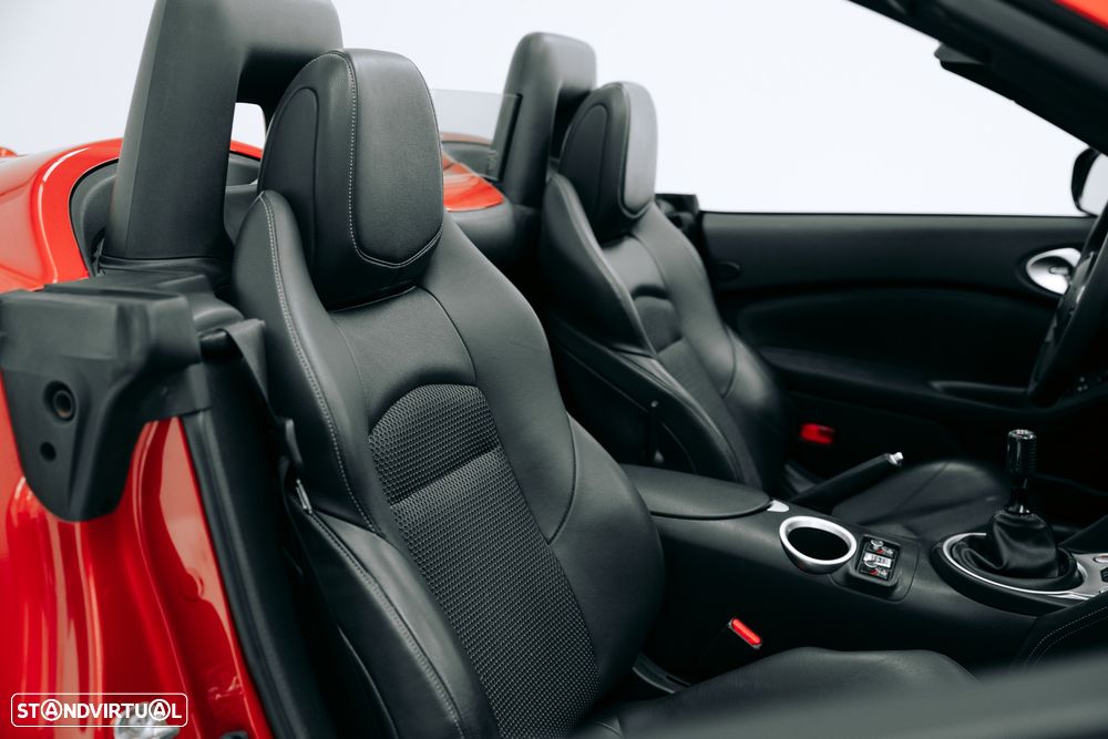 Nissan 370 Z - 12