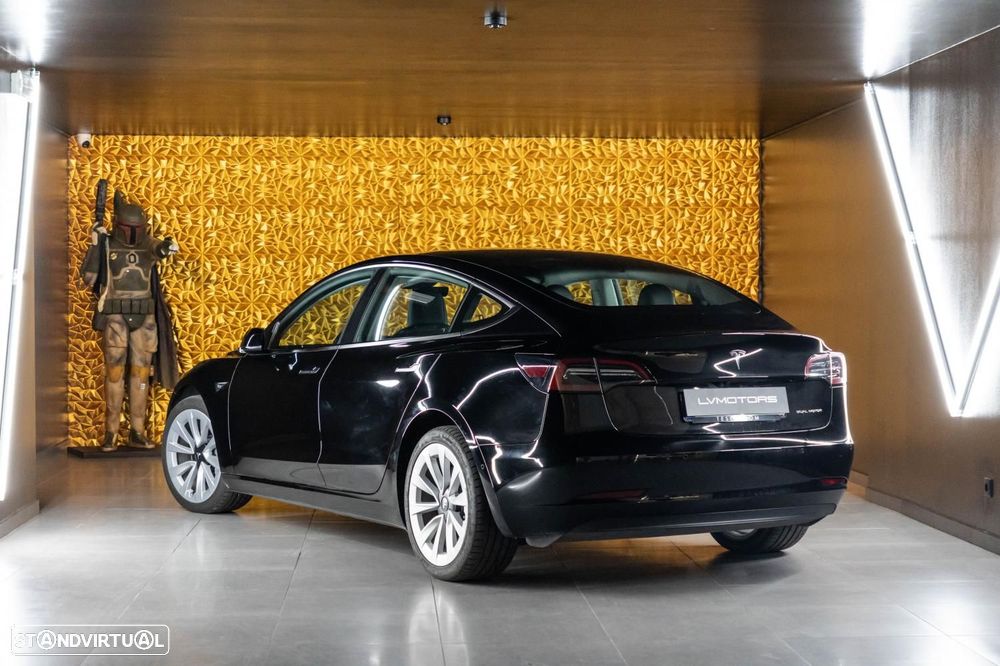 Tesla Model 3 - 13