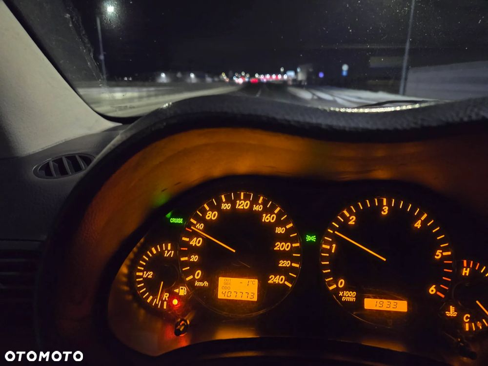 Toyota Avensis 2.2 D-4D Sol - 16