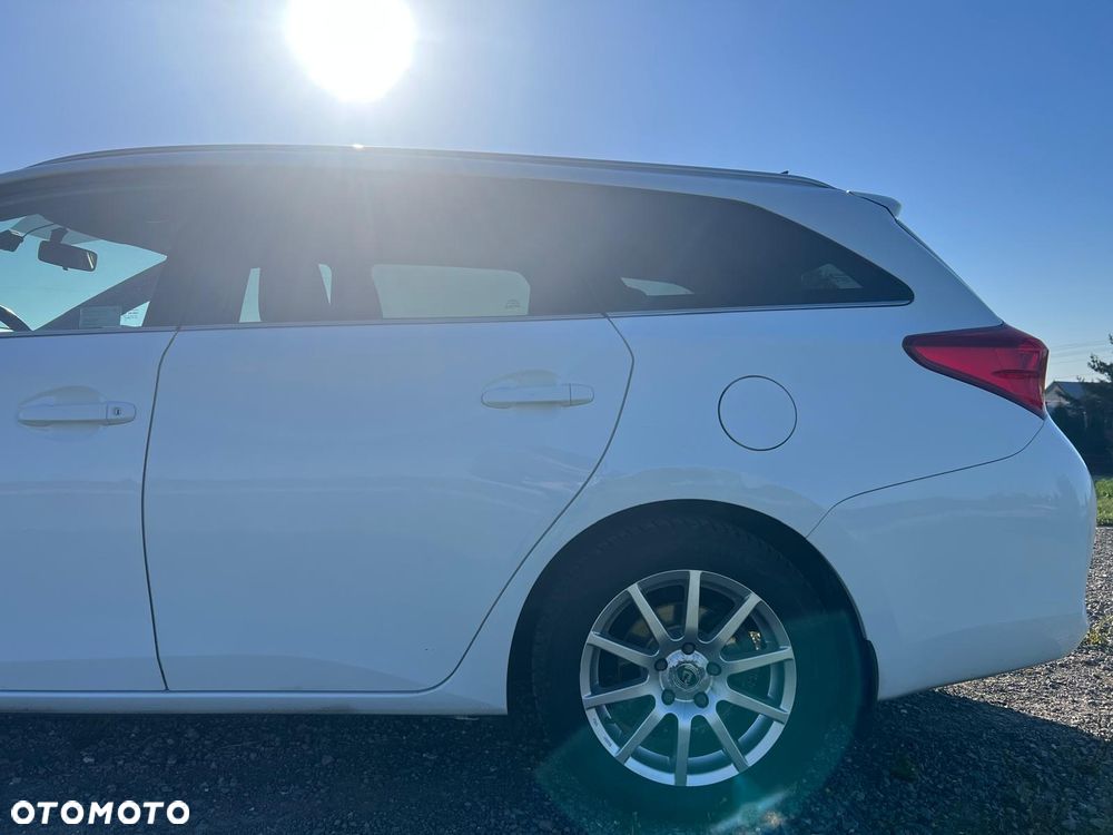 Toyota Auris 1.6 Dynamic - 5