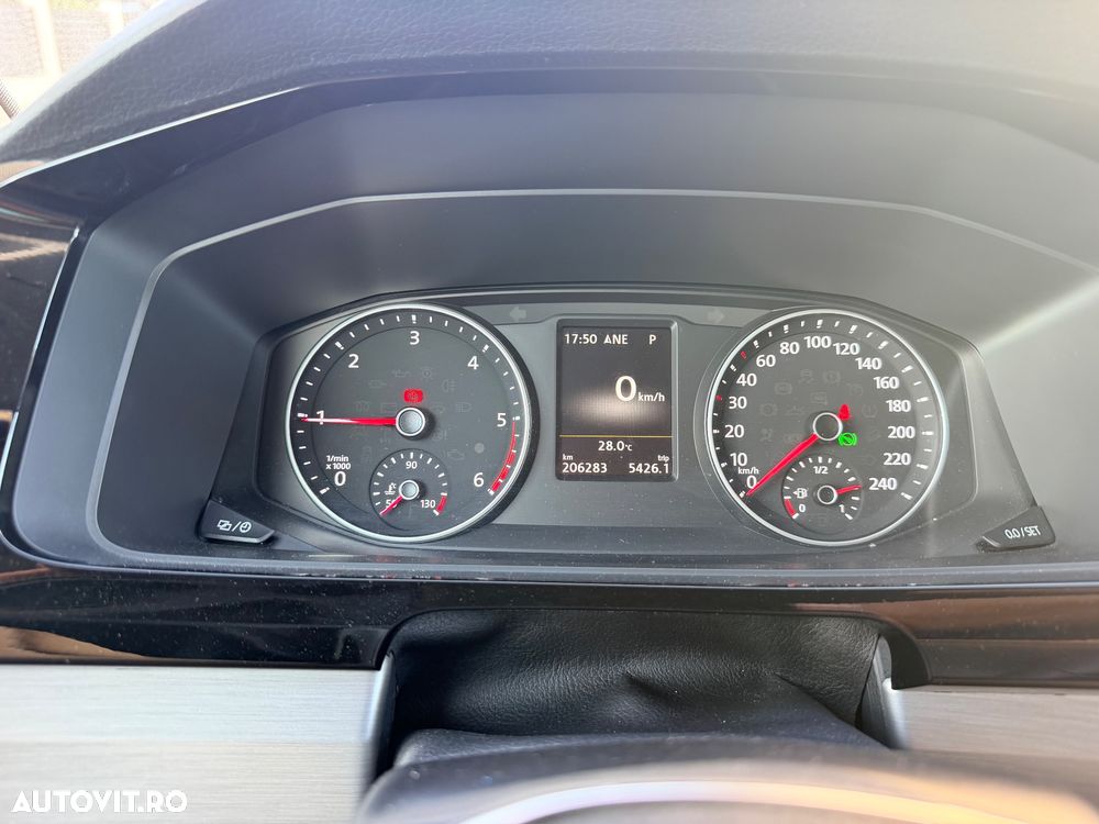 Volkswagen Multivan - 15