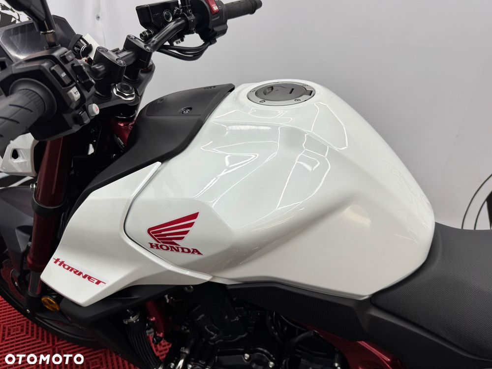 Honda CB - 12