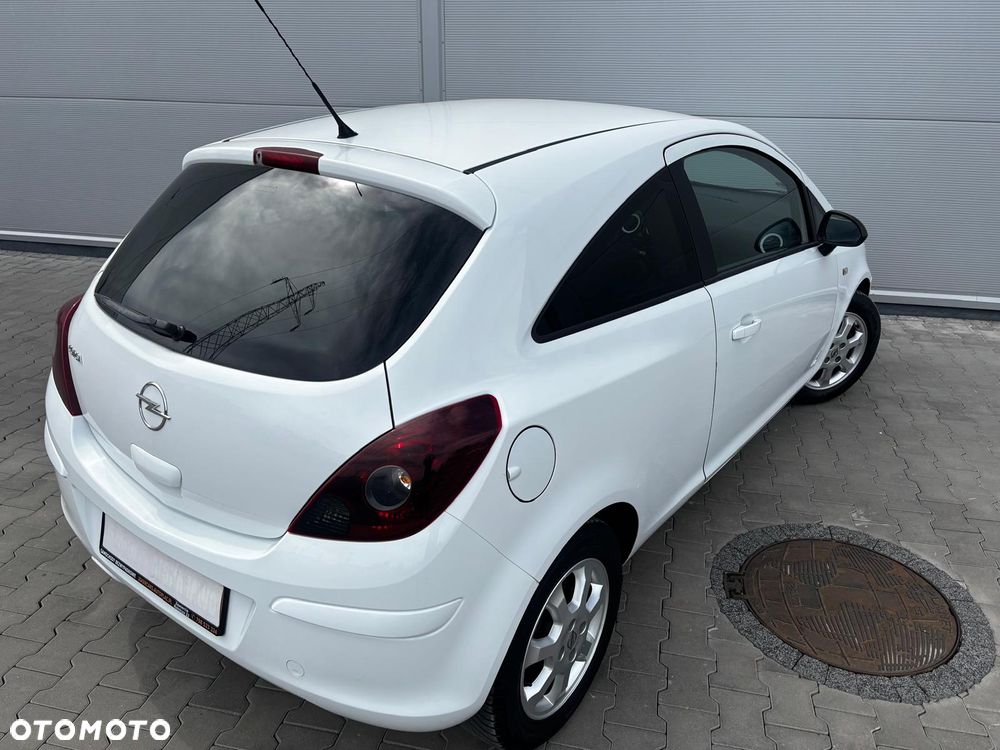Opel Corsa 1.4 16V Color Edition - 17