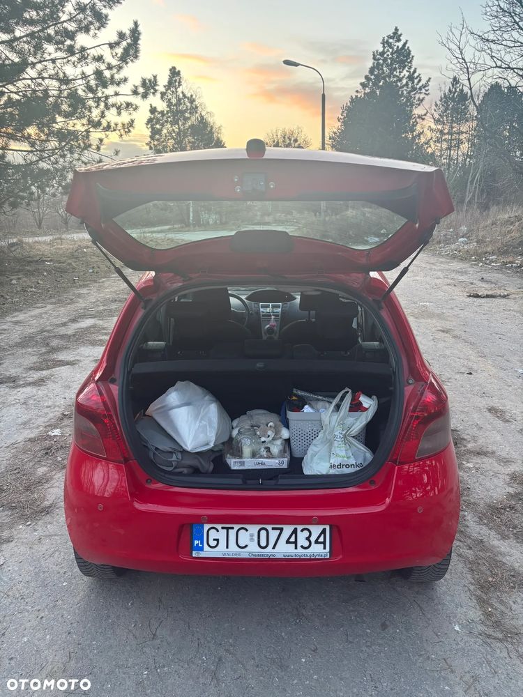 Toyota Yaris - 32