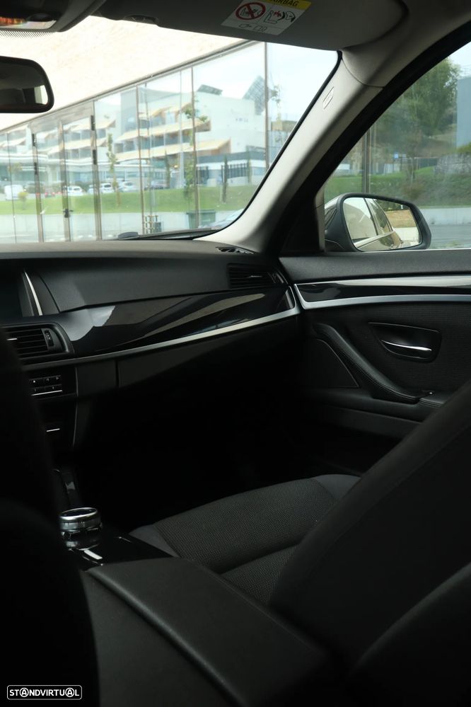 BMW 520 d Auto - 14