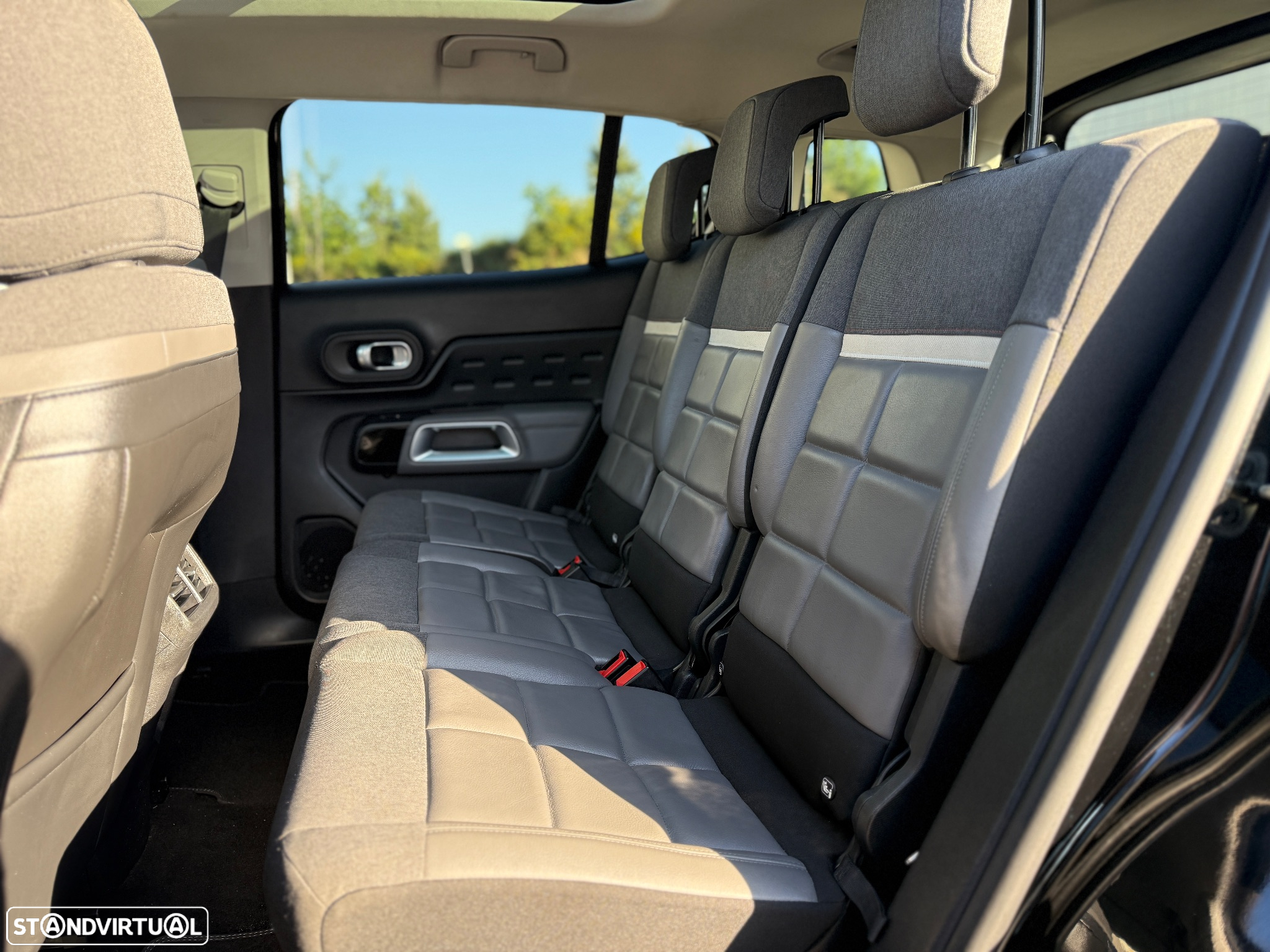 Citroën C5 Aircross Hybrid 225 e-EAT8 ë-SERIES - 33