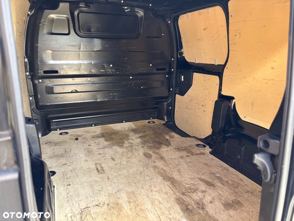 Opel Vivaro - 20
