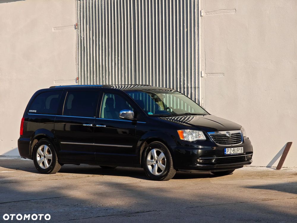 Lancia Voyager 2.8CRD Platinum - 19