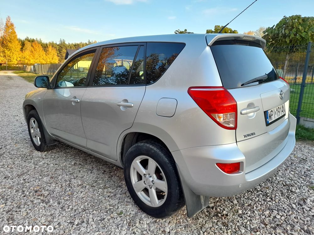 Toyota RAV4 2.0 VVT-i Sol - 27