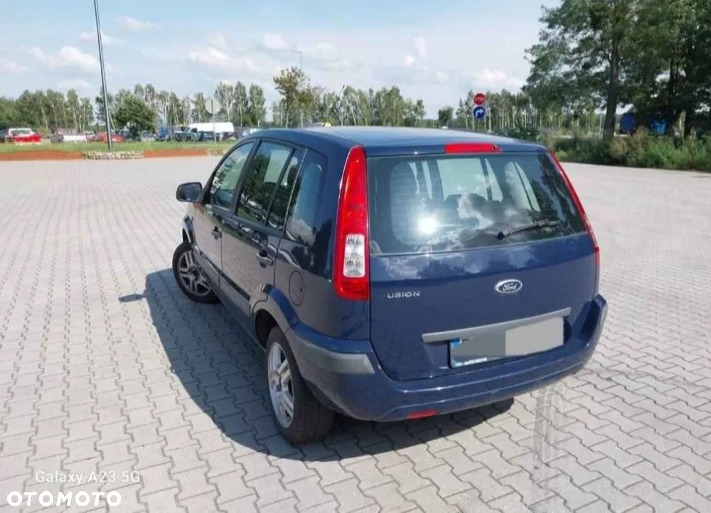Ford Fusion 1.4 Ambiente - 4