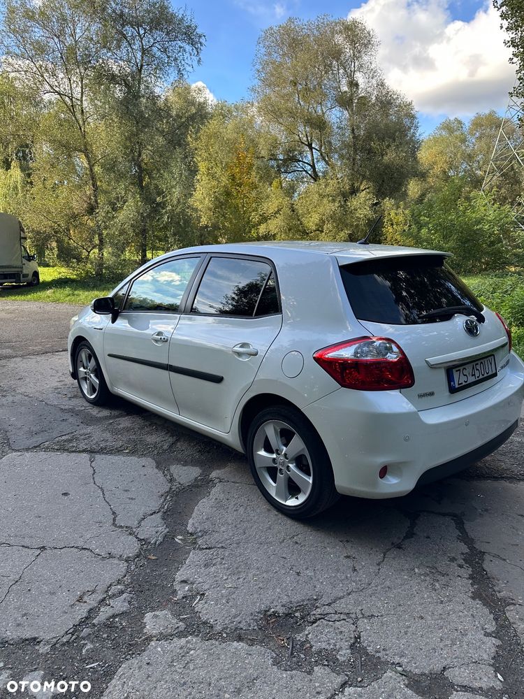 Toyota Auris 1.8 HSD Luna - 4